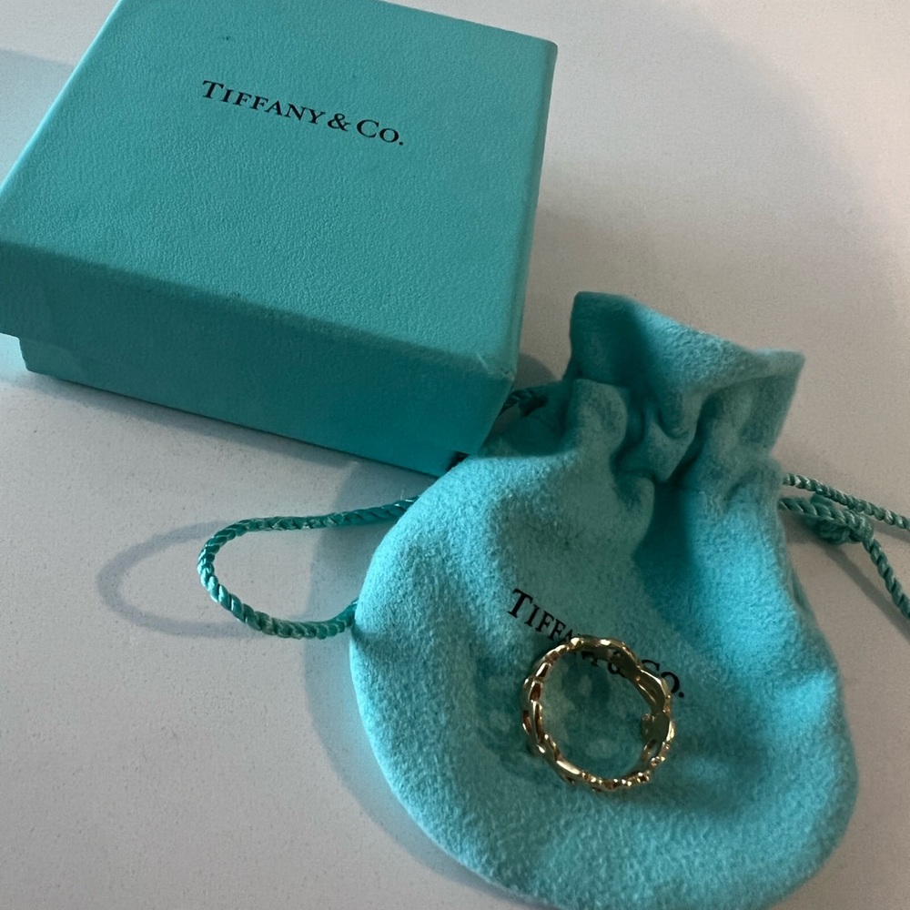 18k solid gold Tiffany & Co XOXO ring